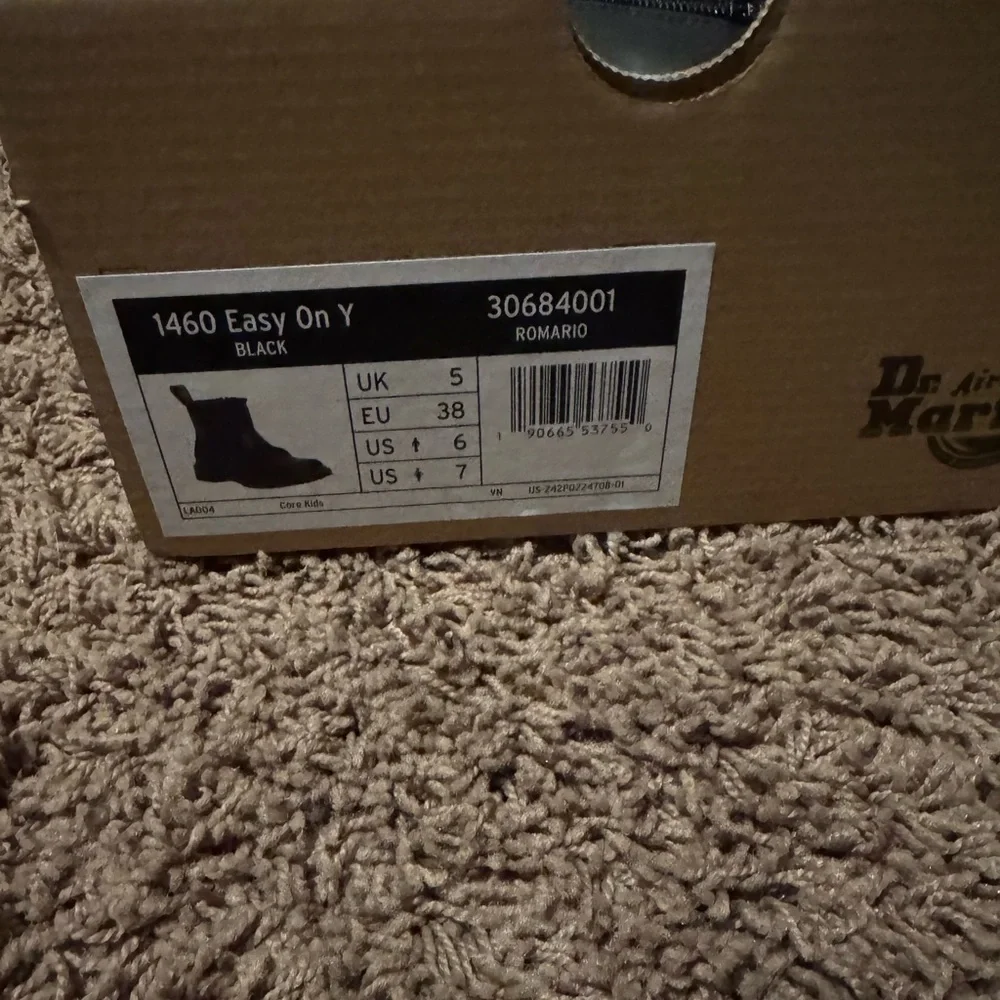 Dr. Martens Kids Black Leather Boots Gorpcore Streetwear Vintage